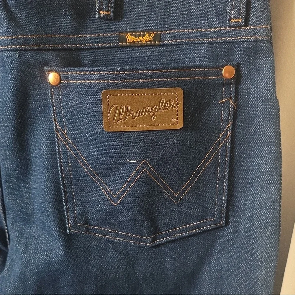 NWOT Y2K Wrangler Cowboy Cut Men's Dark Wash Blue Denim Straight Leg Jeans